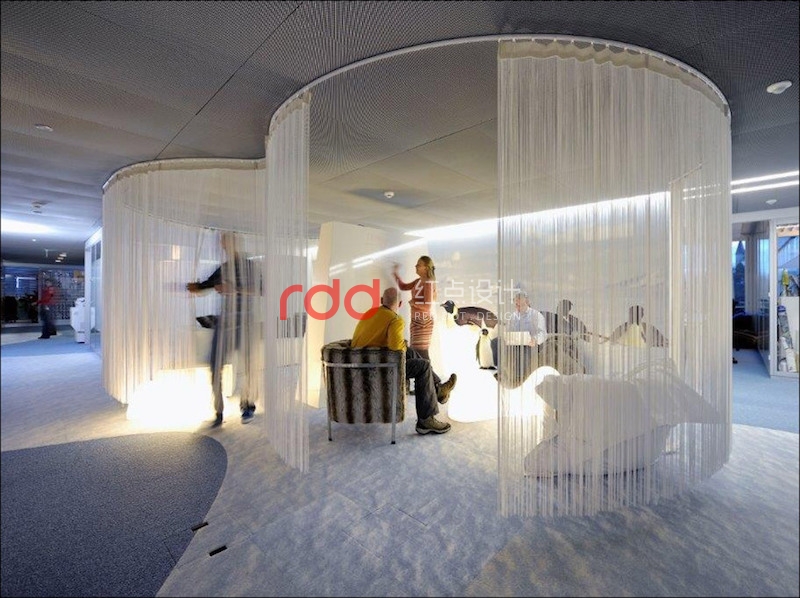 为什么Google办公室设计如此令人向往：累了可以在浴缸里休息，爽爆天！-10.jpg